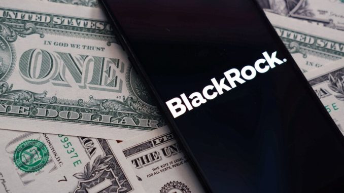 BlackRock's Bitcoin ETF Picks Up Pace in Race to Overtake Grayscale's GBTC